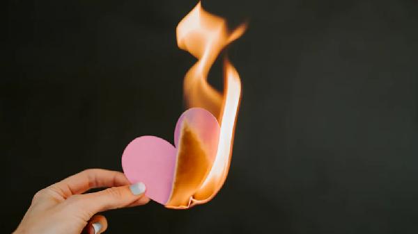 为离婚专业户 80后离婚原因开元棋牌app80后为何成(图2)